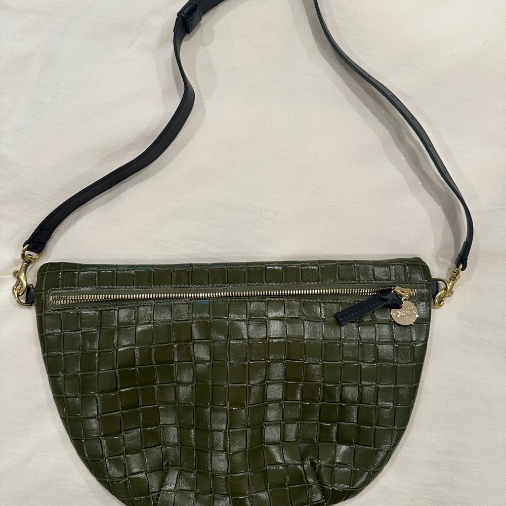 Elegant Dark Green Woven Shoulder Bag